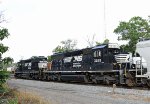 NS 6414 & 3218 lead train P15 into the yard